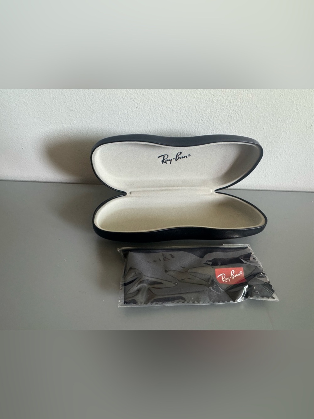 Ray-Ban Hard Sunglass Case with Branded Microfiber Pouch - Black & Cream